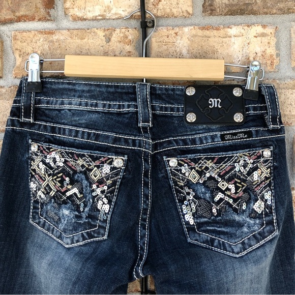 Miss Me Jeans Cotton Blend Blue Wash Distressed Embellished Cropped Jeans 26 - Picture 7 of 13